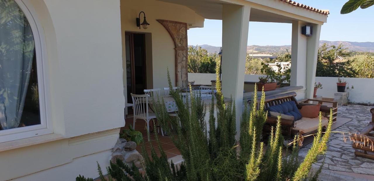 Villa Renzo E Lucia Sant Isidoro  Extérieur photo