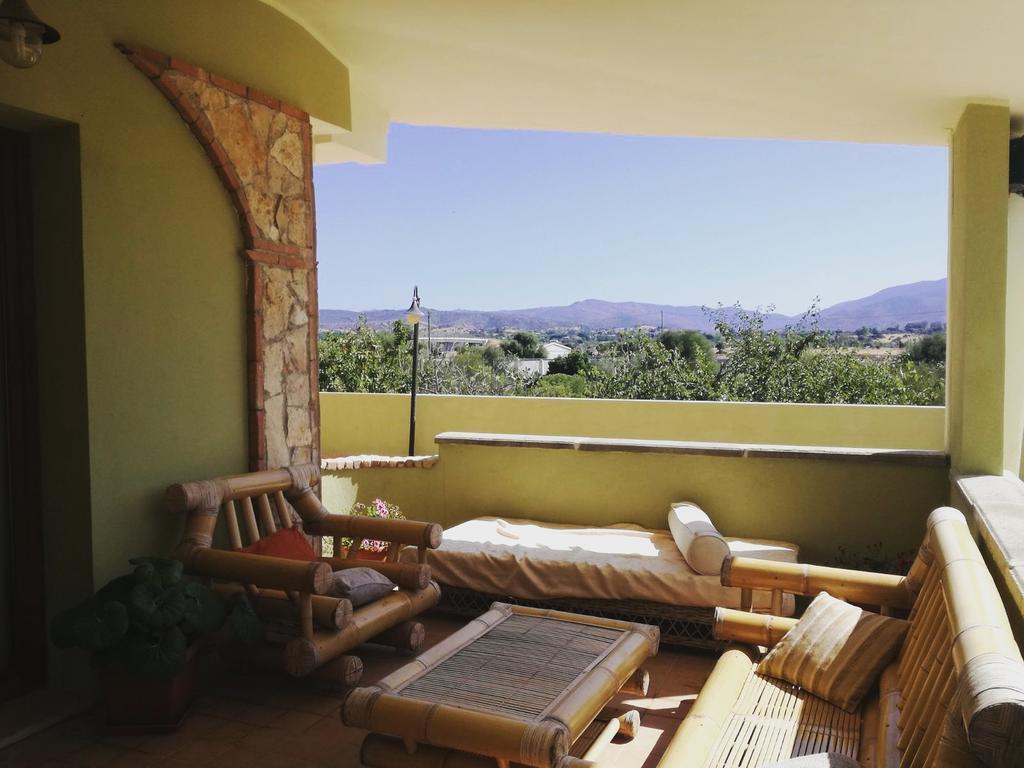 Villa Renzo E Lucia Sant Isidoro  Extérieur photo