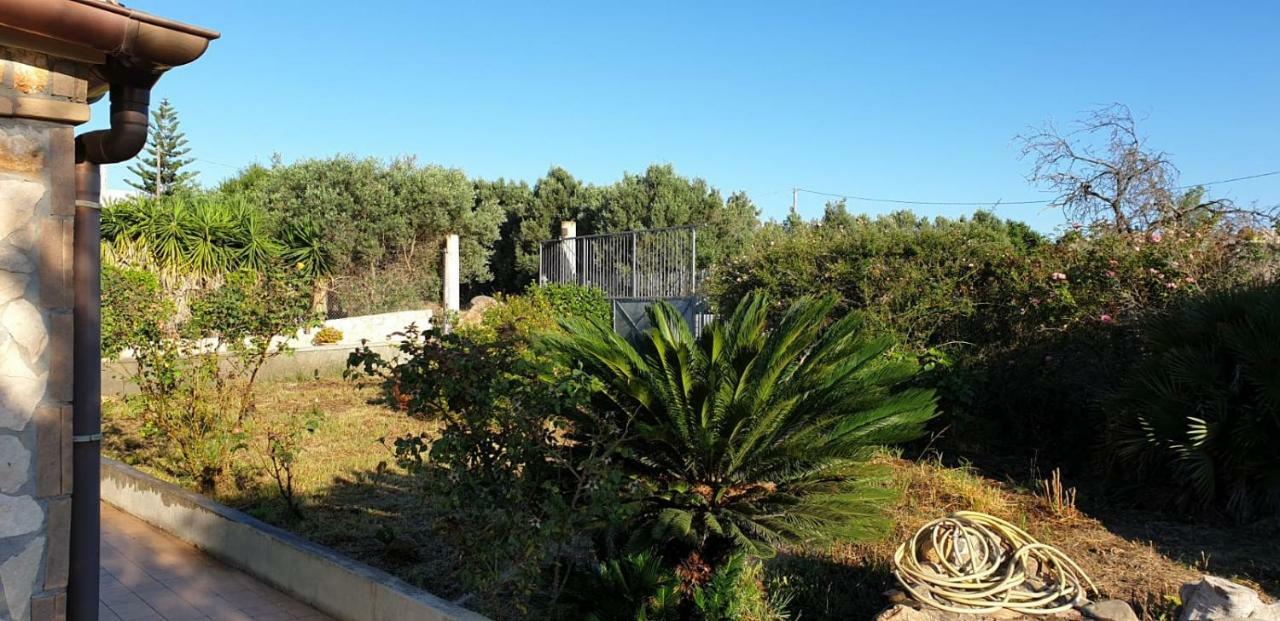 Villa Renzo E Lucia Sant Isidoro  Extérieur photo